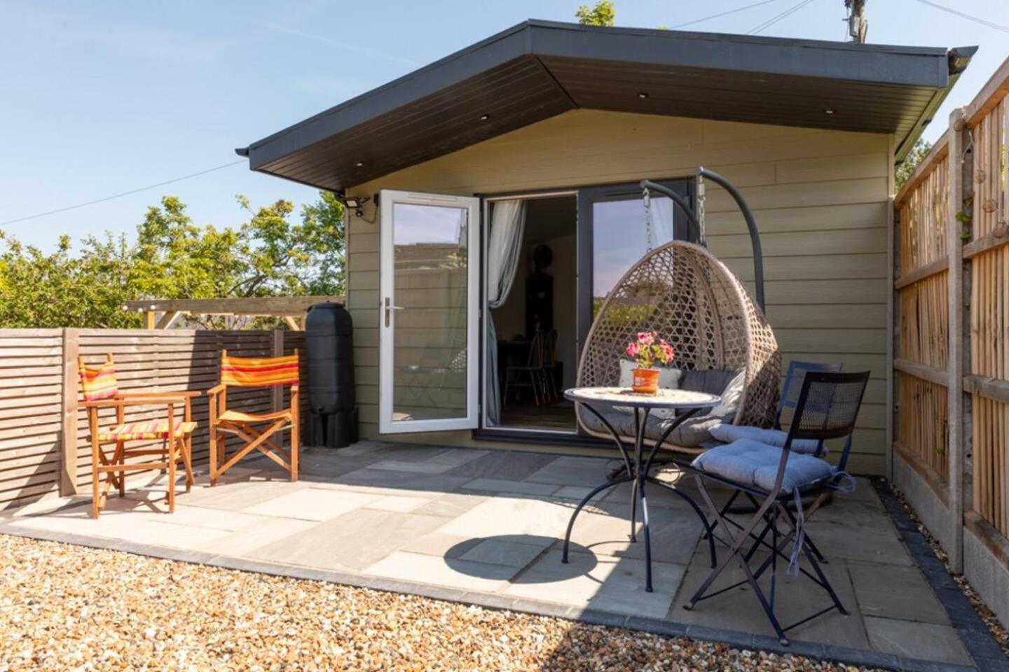 Pear Tree Cabin Whitstable Exteriör bild